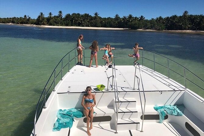 Party Boat - Private groups, snorkeling - Open Bar. - Snacks, fruit, and the food question