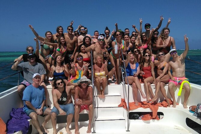 Party Boat - Private groups, snorkeling - Open Bar. - Music, dancing, and the private-party mood
