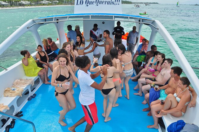 Party boat, Snorkeling, Sand-bar open bar in Bávaro Beach - The natural pool and the party portion