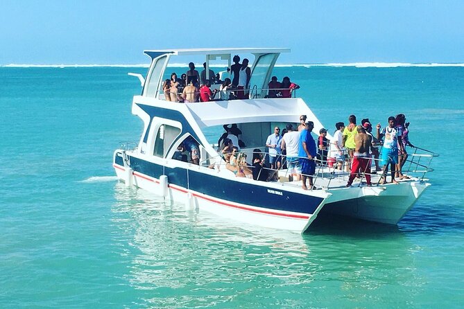 Party Boat /View Dolphins / Snorkling /Free Drinks and Transportation - Snorkeling, slides, and the first water stop