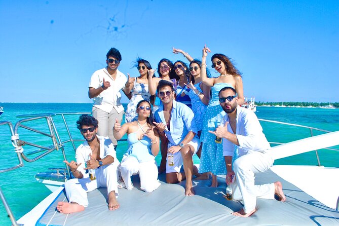 Party Booze Boat Fiesta Sand Bar-Snorkeling-Music-Drinks-Dancing - Passing Dolphin Island without a guarantee