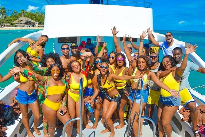 Private Adult Only Hip Hop Party Boat with Live DJ - The natural pool stop changes the pace