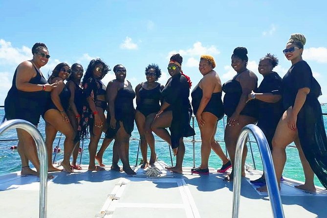 Private Adult Only Hip Hop Party Boat with Live DJ - Fried chicken, nachos, and fresh fruit on board