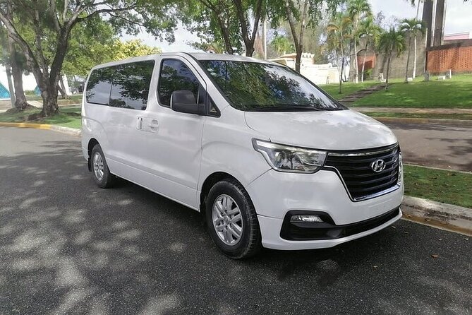 Private Airport Transfer Service To and From Uvero Alto - One-way or roundtrip: which makes sense?