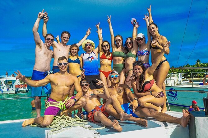 Private Boat for groups up to 15 people with jacuzzi and Lunch - The second snorkeling point adds another hour at sea