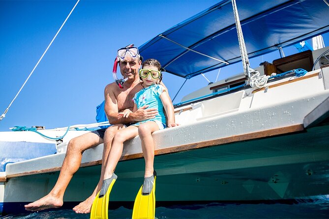 Private Boat for groups up to 15 people with jacuzzi and Lunch - What the crew adds to the day
