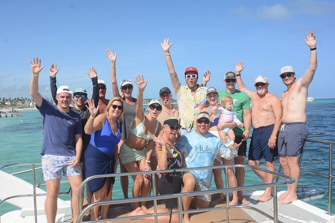 Private Catamaran Booze Cruise & Snorkeling - Why the private format changes the value