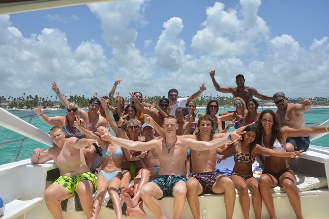 Private Catamaran Booze Cruise & Snorkeling - Starting at Bávaro Beach