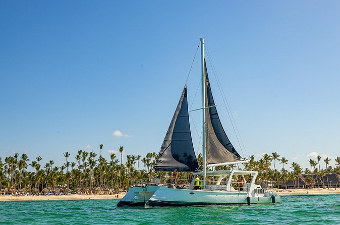 Private Catamaran + Private Parasailing - up to 20 passengers - Who will enjoy this private parasailing trip most?