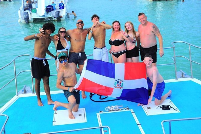 Private Cruise with BBQ - Slide And Open Bar - What the $990 group price really means