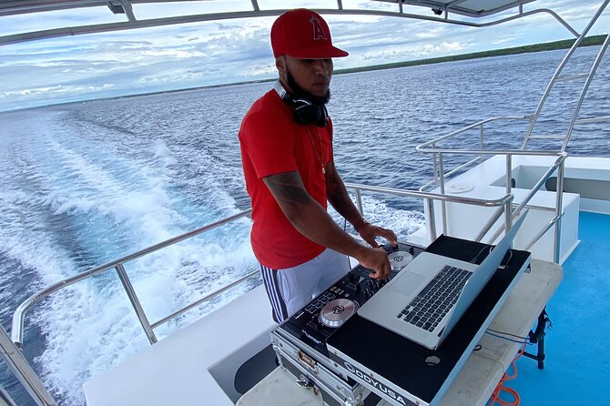 Private Full Day Charter to Saona Island from Punta Cana - Who should book this charter?