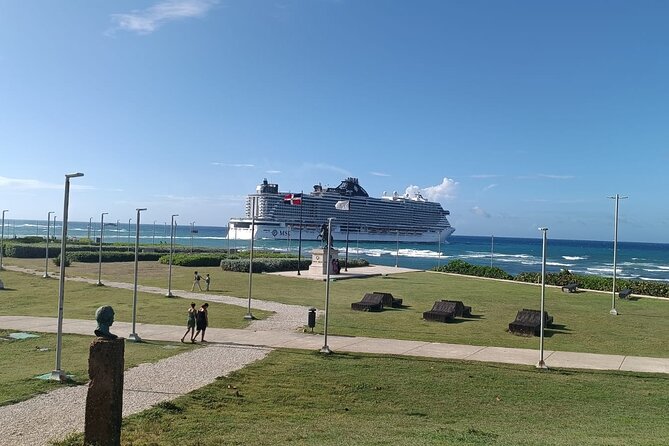 Private Guided Tour: Explore Puerto Plata’s Rich History! - The Malecon and the sea