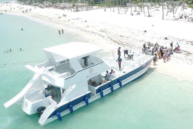 Private Luxury Charter Punta Cana Bavaro - A private catamaran from Bavaro Beach