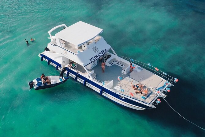 Private Luxury Charter Punta Cana Bavaro - Cabeza de Toro and the white sand beach