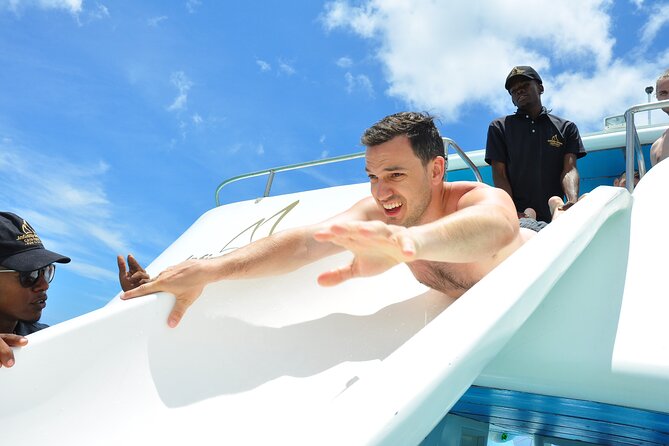 Private Luxury Double Slide Party Boat - The double-slide splash zone