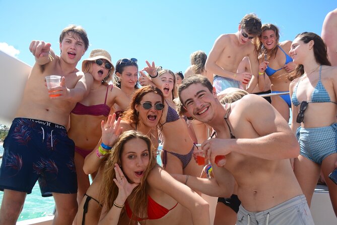 Private Party Boat Cruise: Sound System, Open Bar, Natural Pool - Crew service and the human side of the trip