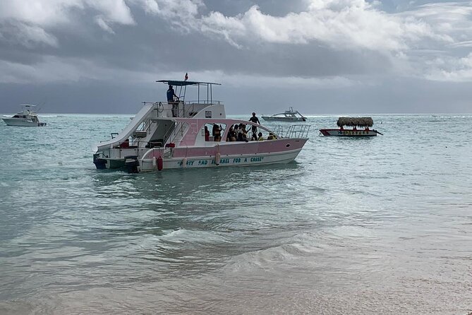 Private Party Boat with Slide and chicken skewers at Punta Cana - The final hour along Bavaro Beach