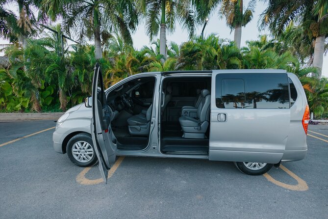 Private Punta Cana Airport Transfers from/to the Hotel 1 ó 2 way - Booking one way or arranging the return