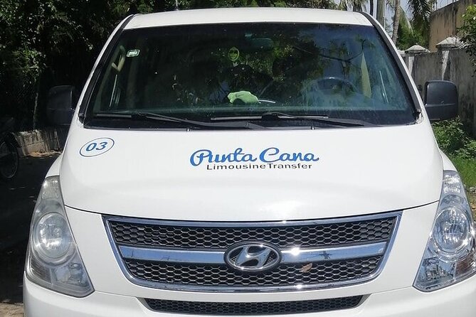 Private Round Trip Airport Transfer Bavaro Hotels - The price makes sense for a small group