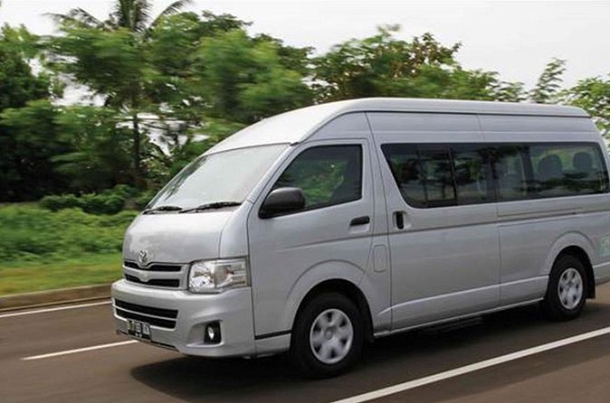 Private Round Trip Airport Transfer Uvero Alto Hotels 7-12 Pax - A direct ride from Punta Cana Airport to Uvero Alto