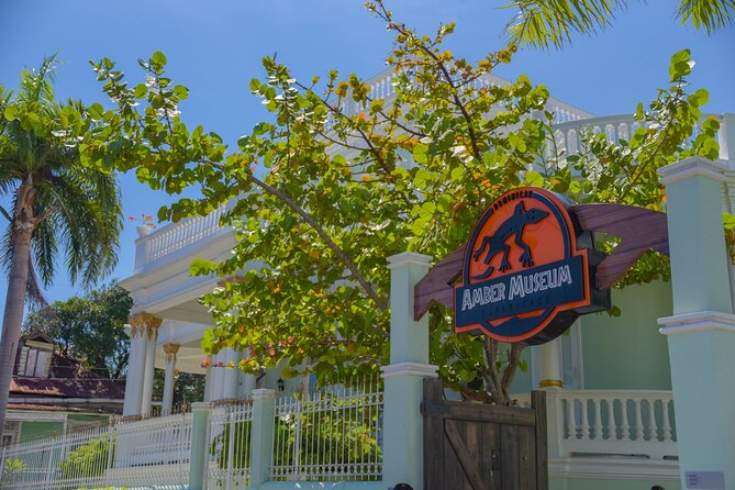 Private Tour of Puerto Plata by Classic Car - Central Park and the city’s public heart