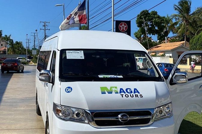 Private Transfer from Punta Cana Airport to ALL hotelS -RoundTrip - Resort coverage across five Punta Cana areas