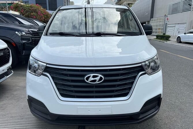 Private transfer from Puntacana airport to hotels-luxury services - What the 30-minute ride is like