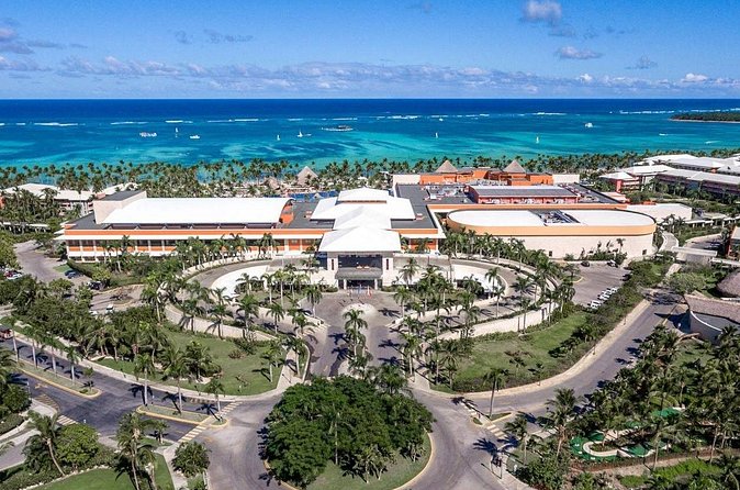 Private Transfer Punta Cana Airport to/from Barcelo Bavaro Palace - Why the $40 group price works
