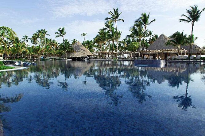 Private Transfer Punta Cana Airport to/from Barcelo Bavaro Palace - The ride to Barcelo Bavaro Palace