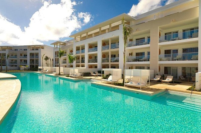 Private Transfer Punta Cana Airport to/from Falcon By Melia - Who Will Get the Most From This Transfer