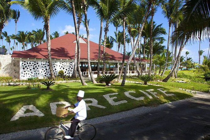 Private Transfer Punta Cana Airport to/from Grand Palladium Palace Punta Cana - Arriving at the Grand Palladium Palace
