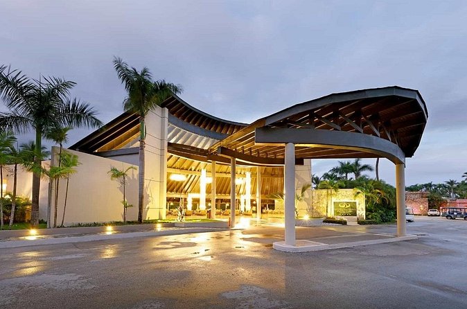 Private Transfer Punta Cana Airport to/from Grand Palladium Punta Cana - How the $40 price works for different groups