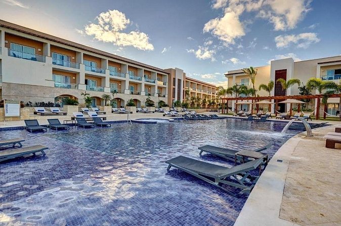 Private Transfer Punta Cana Airport to/from Hideaway by Royalton - What communication is really worth