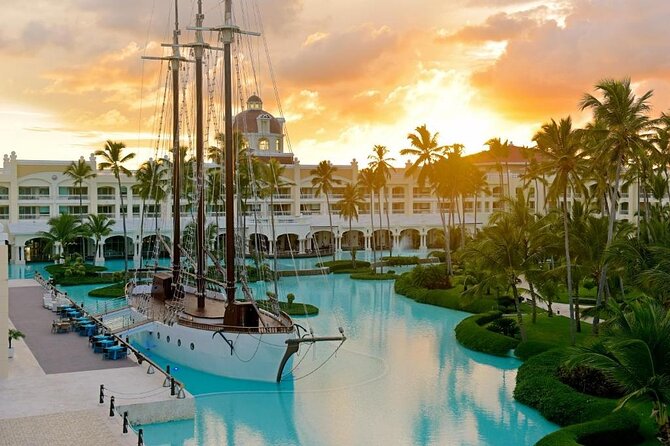 Private Transfer Punta Cana Airport to/from Iberostar Grand Bavaro - Why the $40 group price matters