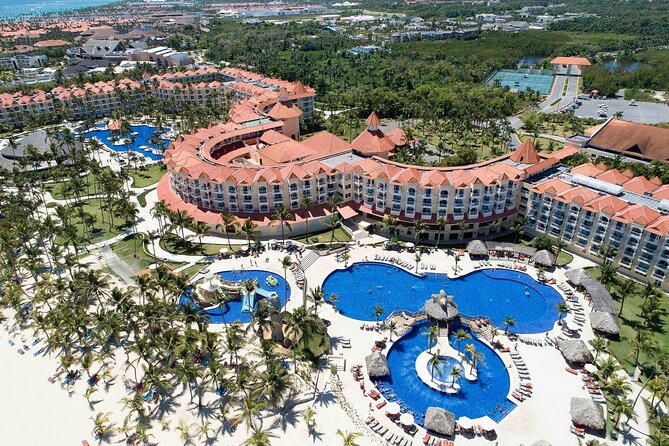 Private Transfer Punta Cana Airport to/from Occidental Caribe - The SMS From Julio Is More Useful Than It Sounds