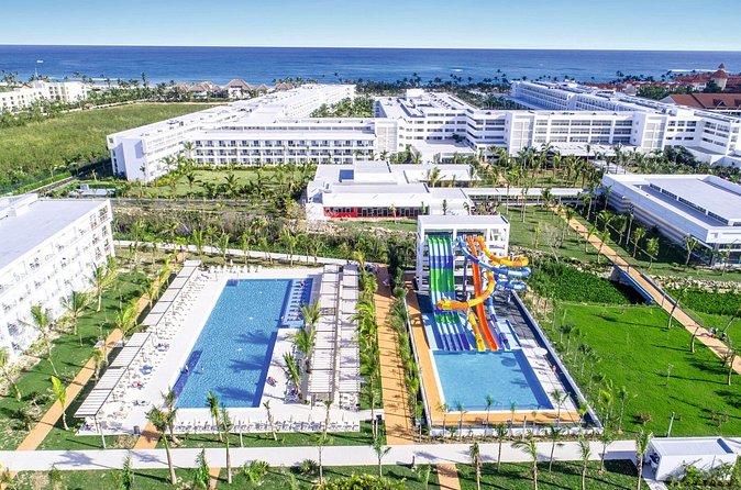 Private Transfer Punta Cana Airport to/from Riu Republica Punta Cana - Communication is the real convenience