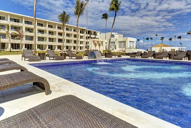 Private Transfer Punta Cana Airport to/from Royalton Bavaro - Why a private Punta Cana transfer can save you time