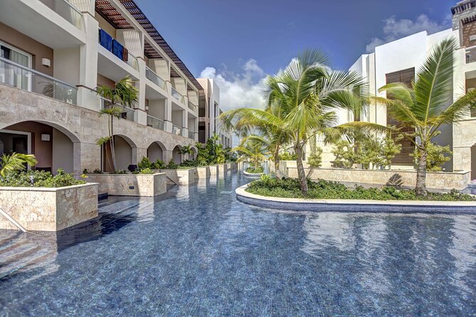 Private Transfer Punta Cana Airport to/from Royalton Punta Cana - A calm start after landing at Punta Cana Airport