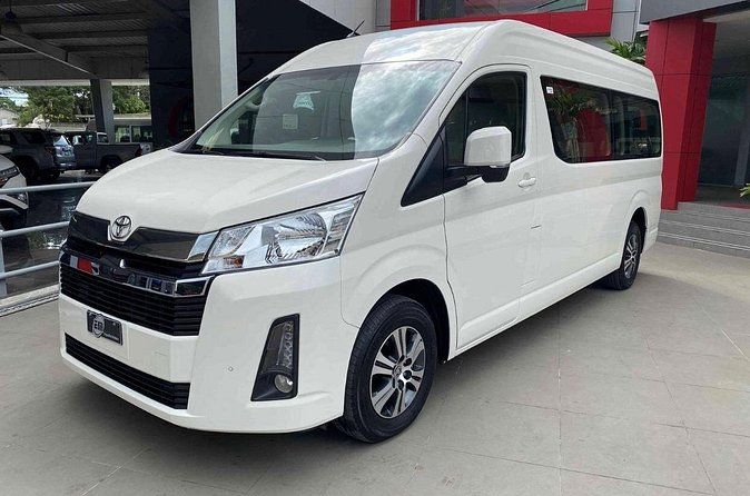 Private Transfer VIP Suburban in Punta Cana - Finding the representative at pickup