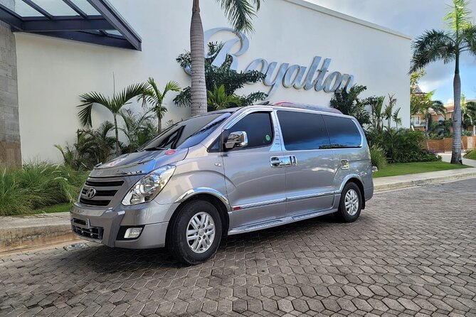 Private Transfers from Punta Cana Airport to hotels in DR - Meeting Rigoberto and the Ride ATM team