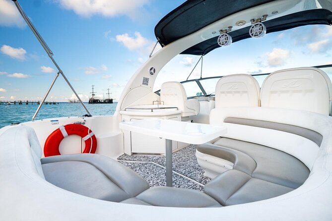 Private VIP Yacht in Punta Cana - Cabeza de Toro and the long natural-pool stop