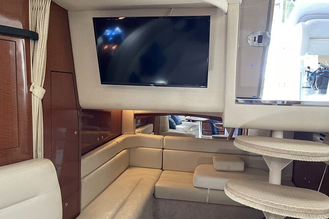 Private Yacht in Punta Cana, Unlimited Drinks and HipHop Music - Unlimited drinks, snacks, and the party mood