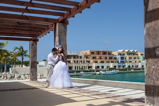 Professional Photoshoot at your Hotel or Villa - The 100 Edited Images and Five Retouched Portraits