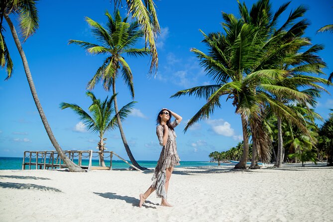 Professional photoshoot in Punta Cana and DR - Book now! - The real value of $380 per group