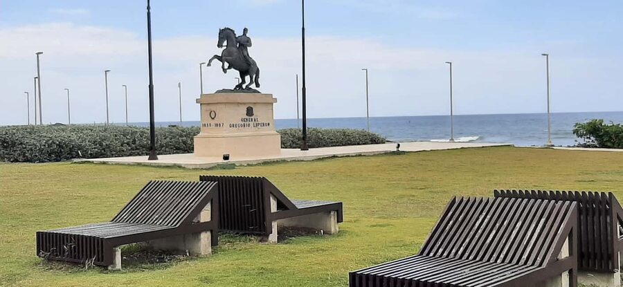 Puerto Plata: City tour through the historic old town - Independence Park, the cathedral, and a Dominican ice cream