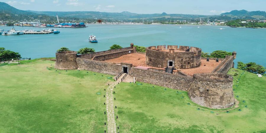 Puerto Plata: City tour through the historic old town - Meeting at Taino Bay without losing cruise time