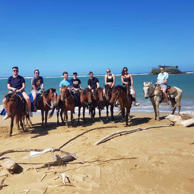 Puerto Plata: Horseback Riding Tour - Riding from Puerto Plata toward Playa Maimon