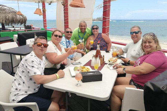 Puerto Plata VIP: The Exclusive E&J City Tour - Lunch and local flavor at El Manguito