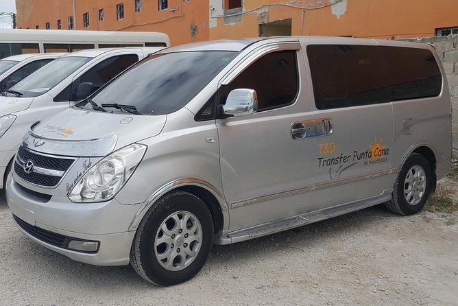 Punta Cana Airport (PUJ) To Cap Cana Hotels (One way) - Choosing Between a Minivan and a Luxury Suburban