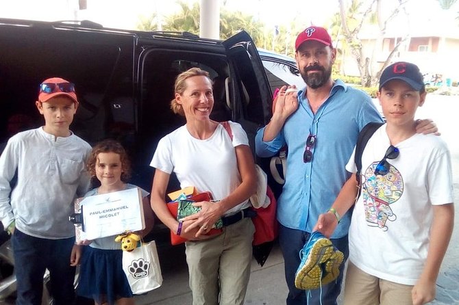 Punta Cana Airport to ALL BAHIA PRINCIPE RESORT in PUNTA CANA R/T - Finding your driver outside the terminal